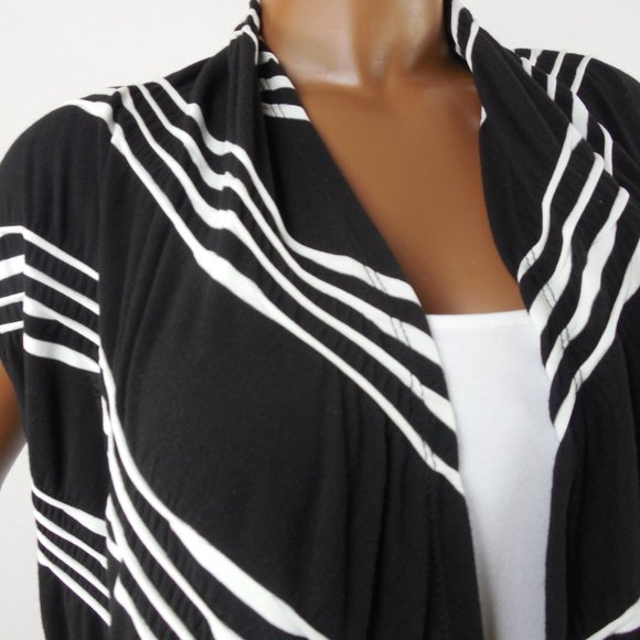 CACHE Top L Black White Cardigan Vest Open Front Stretch Asymmetric Casual Shirt - Picture 3 of 9